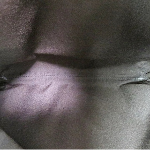 Gucci GG Canvas Crossbody Bag - Picture 10 of 10